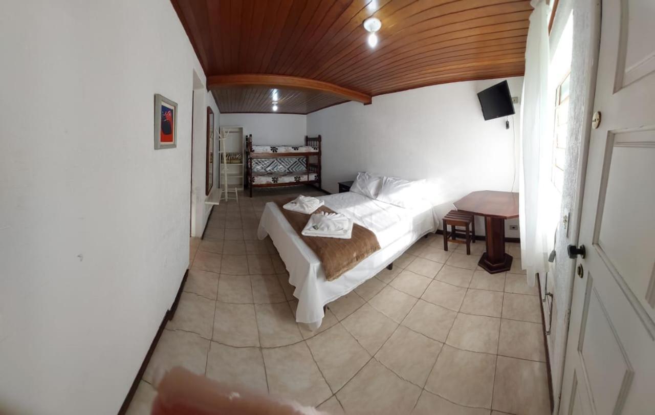 Acomodação com café da manhã  Refugio Girassol Campos do Jordão